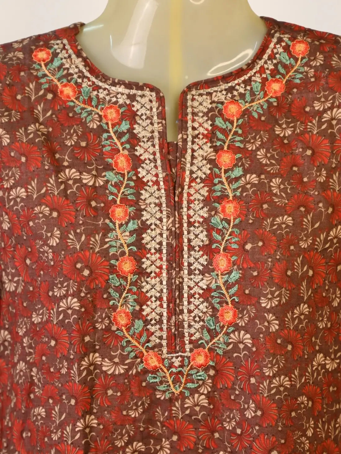 Autumn Bloom Kurti with Lace Border & Floral Neck Embroidery