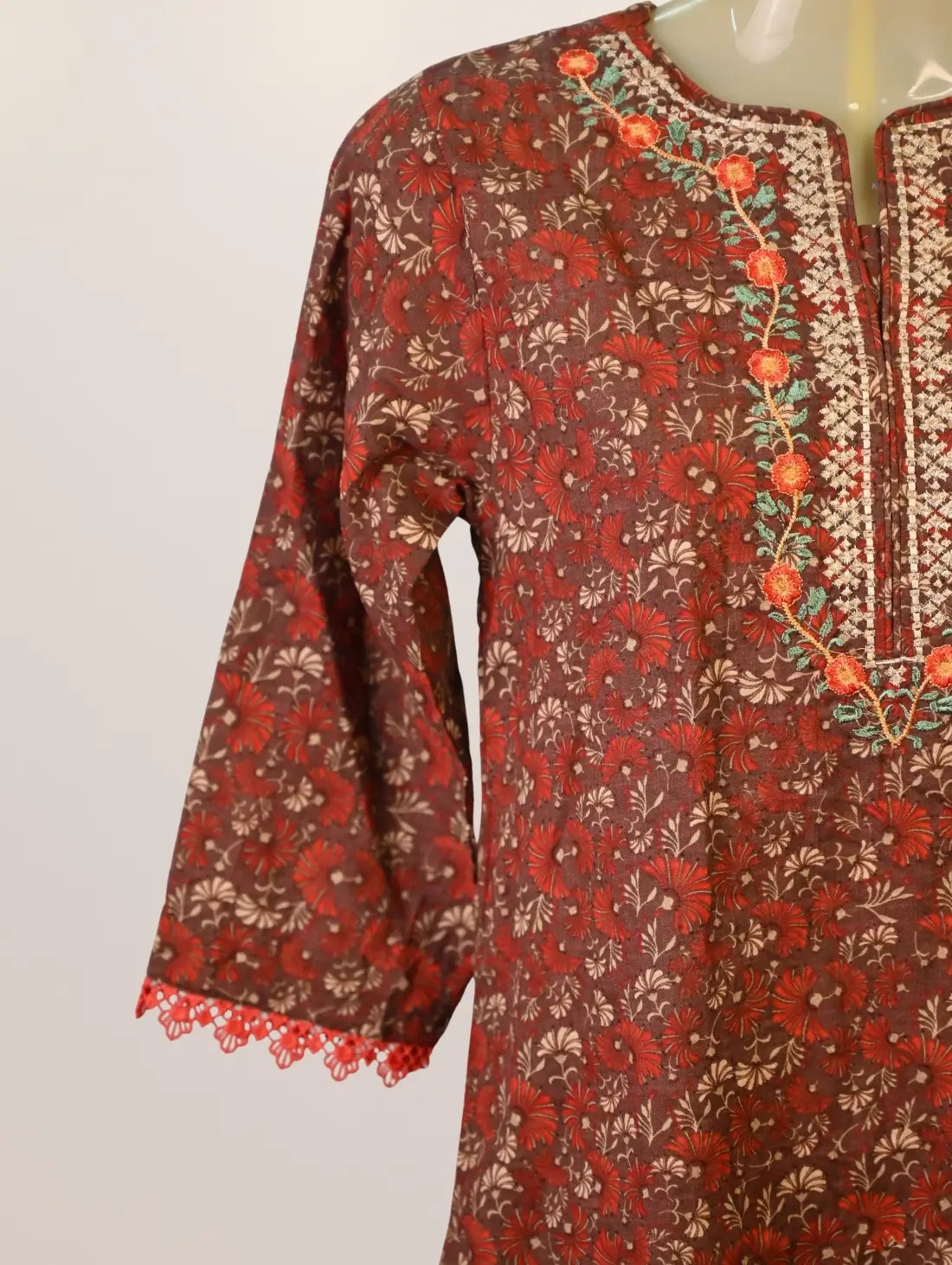 Autumn Bloom Kurti with Lace Border & Floral Neck Embroidery