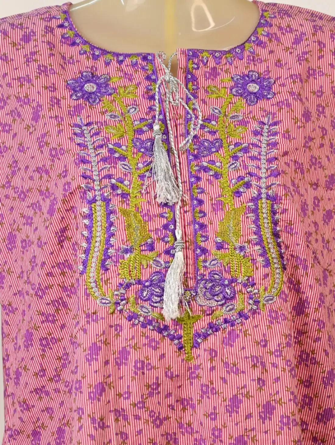 Lavender Leaf Kurti with Thread Embroidery & Flared Sleeves